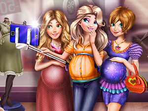 Princesses Pregnant Selfie